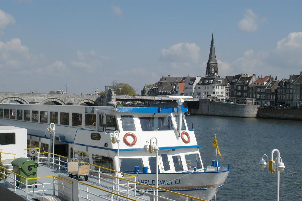 Hotel Restaurant Op De Beek スキン・オプ・グール エクステリア 写真